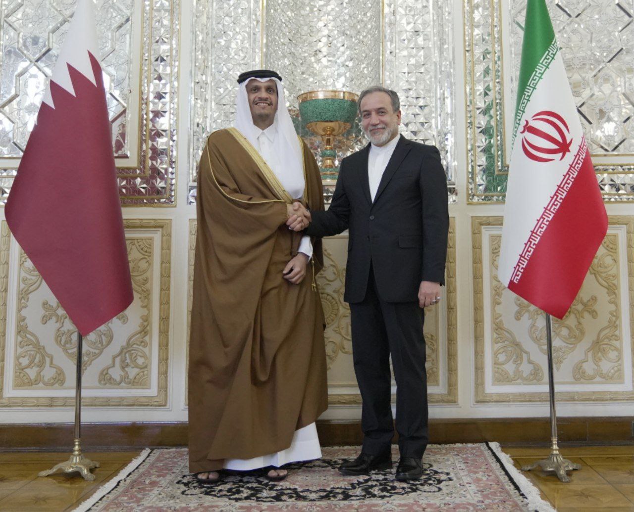 কাতারের আমিরের সঙ্গে ফোনালাপে আঞ্চলিক ঐক্যের আহ্বান:  ইরানের পররাষ্ট্রমন্ত্রী